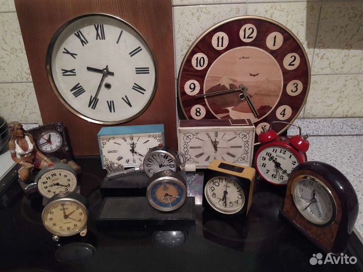Часы будидьник СССР европа настольные винтаж