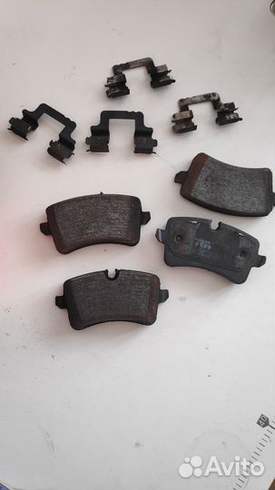 Тормозные колодки Brembo P85117