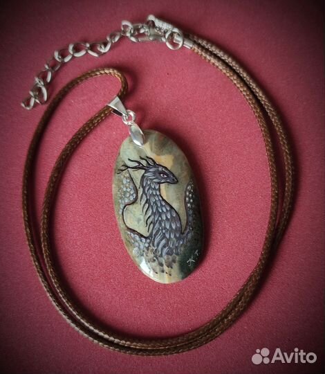 Кулон из агата, художественной росписью