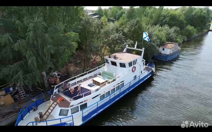 Аренда яхты теплохода катера вейксерф