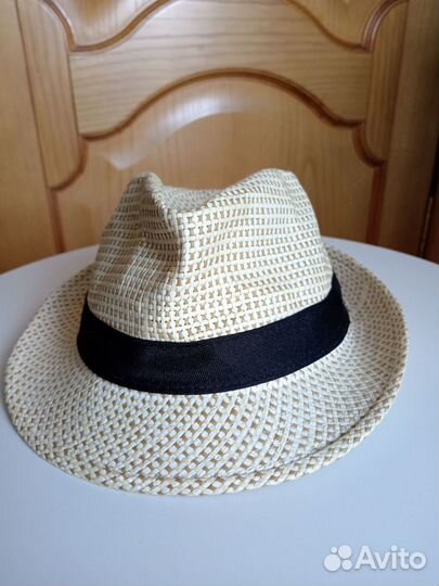 Шляпа женская соломенная