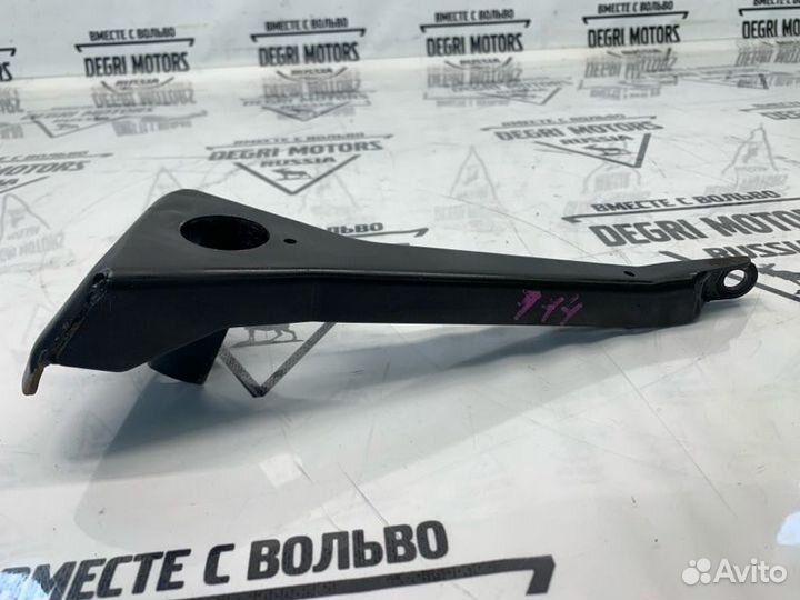 Кронштейн опоры двигателя B6284T Volvo S80 1999