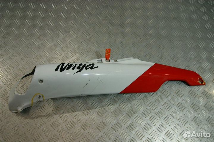 Пластик задний Kawasaki ZZR1100-2