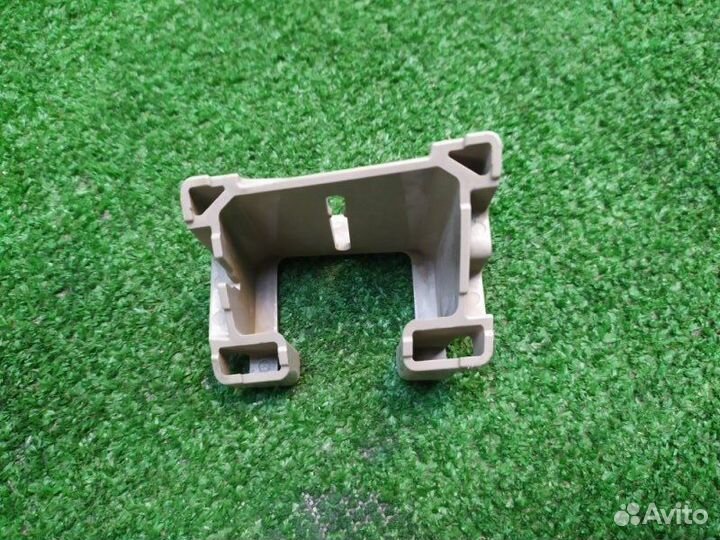 Кронштейн левый Mazda 6 GH 2010-2012