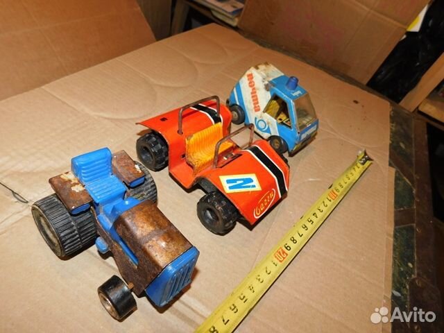 2 машинки и трактор миниатюрные игрушки СССР в инт