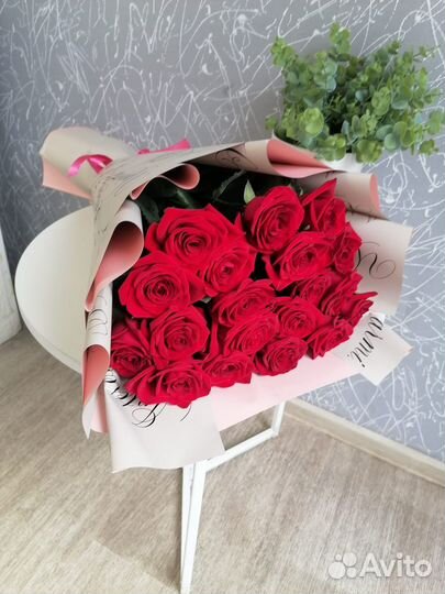 Шикарные розы 70 см