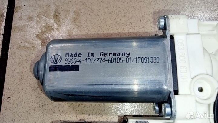 Мотор стеклоподъемника задн прав двери Октавия A5