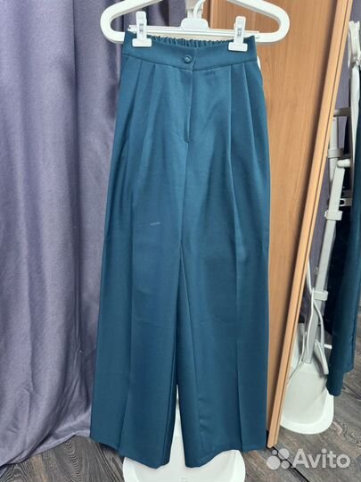 Брючный костюм женский