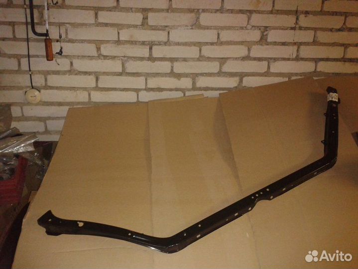 Subaru Outback 2003-2009 передн панель планка верх