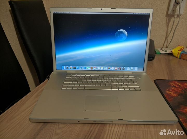 Apple MacBook Pro 17 A1229