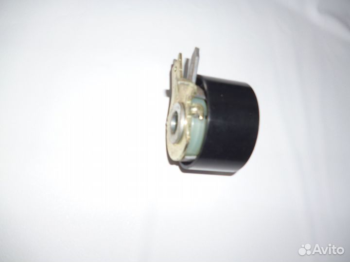 Натяжной ролик ремень грм Gates