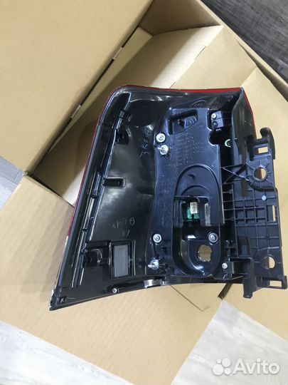 Компл. фонарей Land Cruiser 200 original