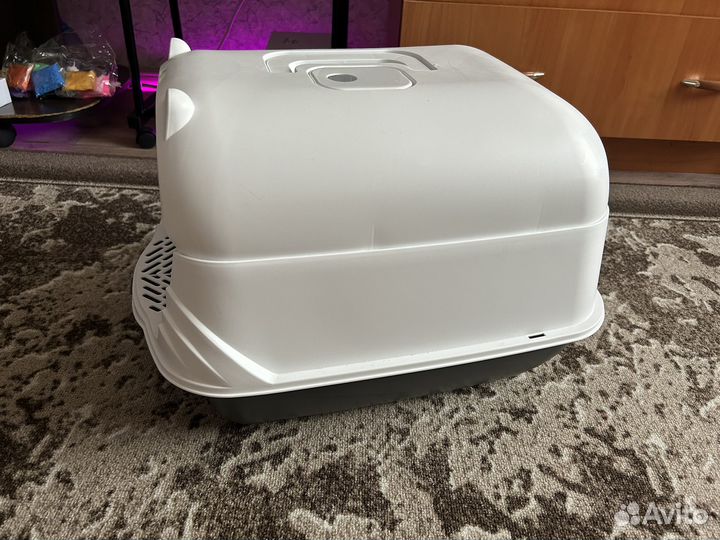 Лоток для кошек большойи и лежанка