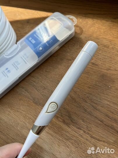 Зубная щетка Revyline RL 030 со сменной насадкой