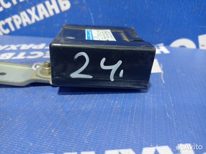 Блок управления подвеской Mitsubishi Pajero 2