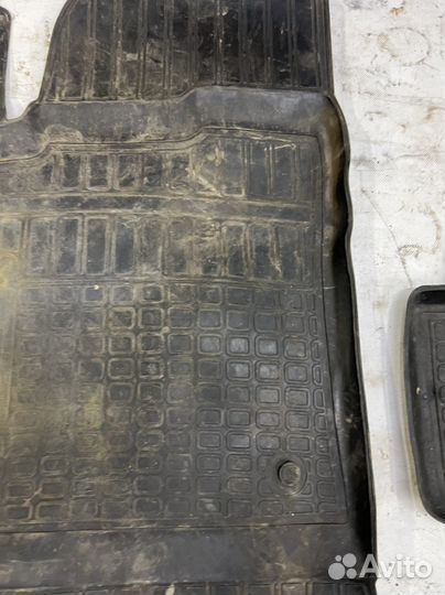 Левый передний задний коврик салона opel astra j
