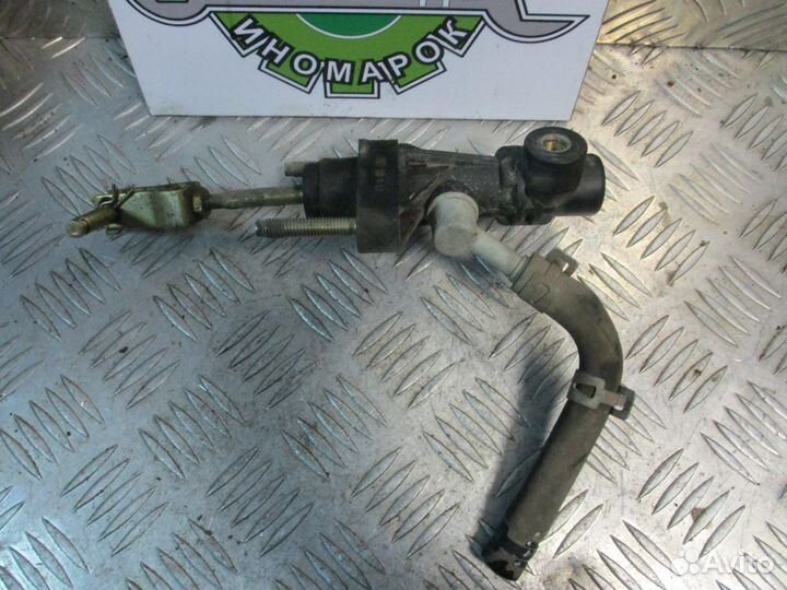 Главный цилиндр сцепления Toyota Yaris 2004г Рест