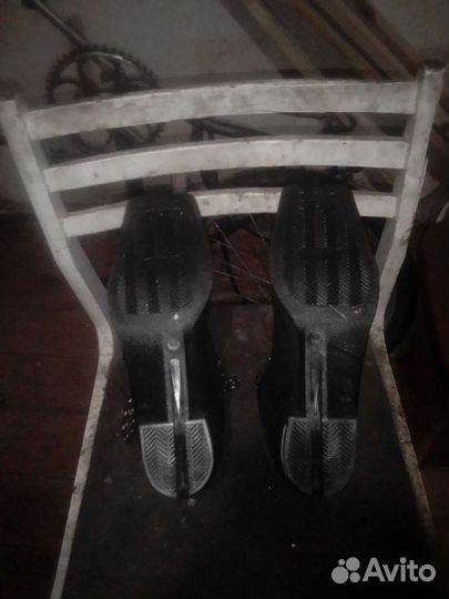 Продам лыжные ботинки