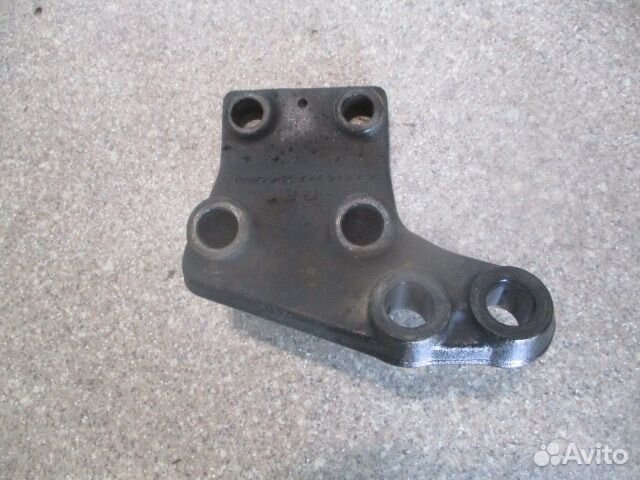 Кронштейн опоры двигателя Mercedes-Benz A940242330