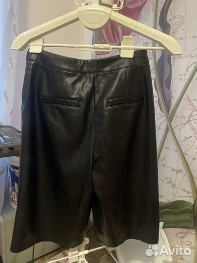 Кожаные Шорты бермуды sela