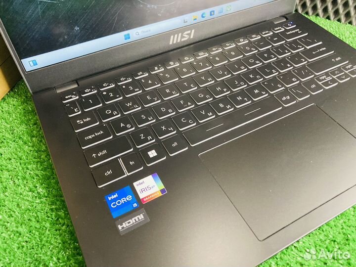 Ноутбук MSI i5-12th Iris Xe