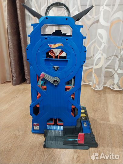 Hot wheels трек гараж