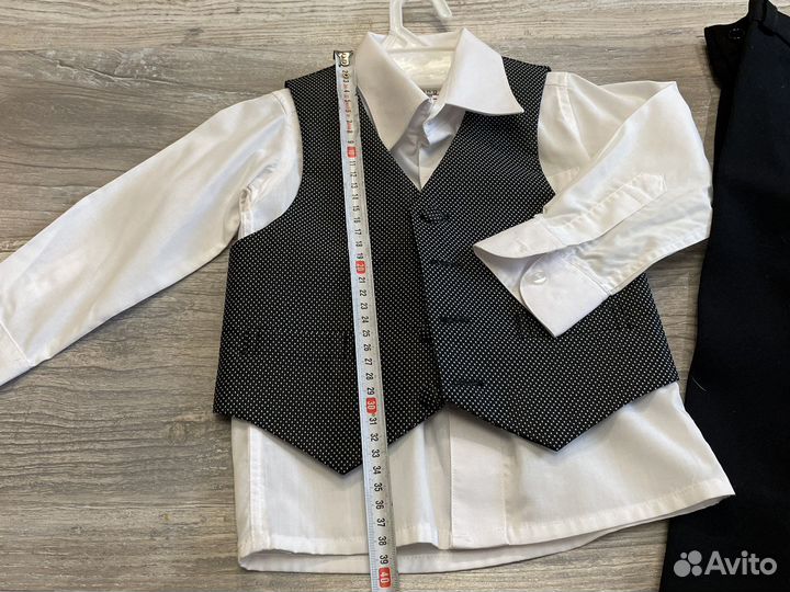 Строгий костюм