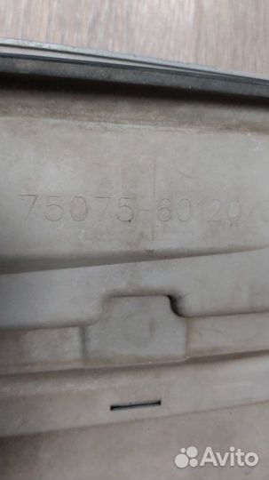 Молдинг двери задний правый Toyota Land Cruiser