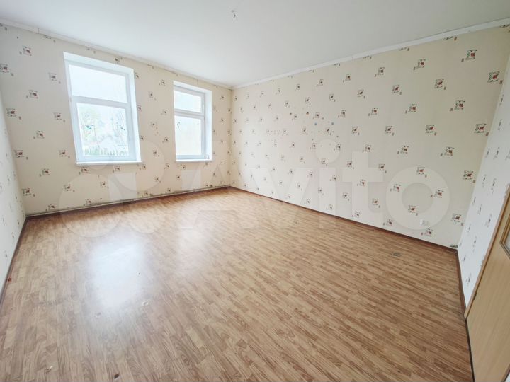 4-к. квартира, 137,2 м², 2/2 эт.