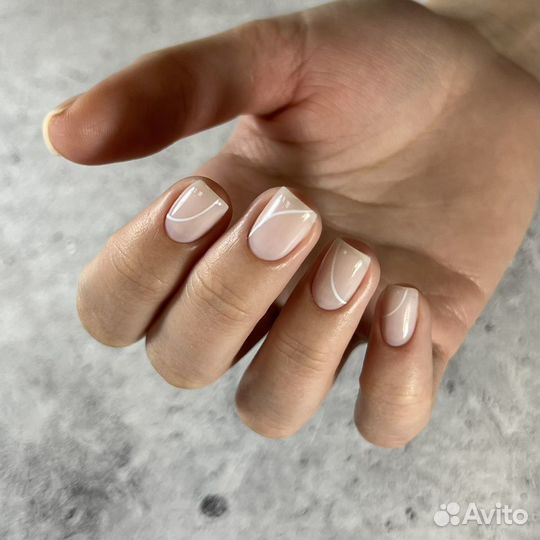 Модель на маникюр с покрытием