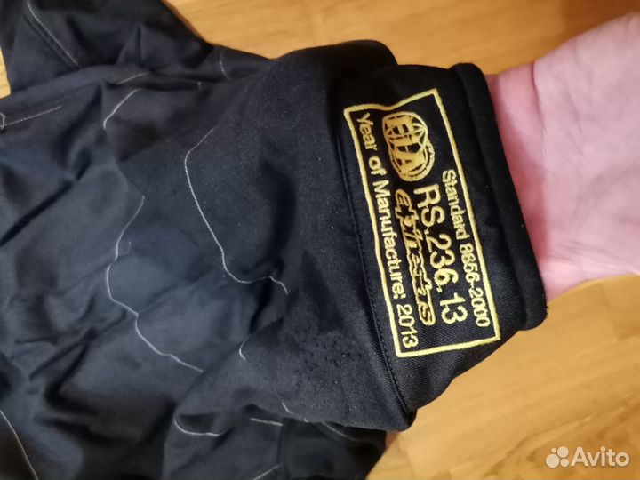 Экипировка для автоспорта. Комбинезон alpinestars