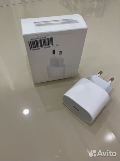 Зарядка на iPhone 20w