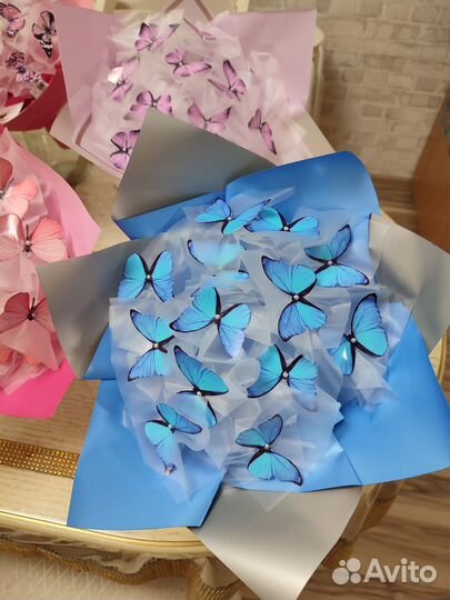 Букет из бабочек синий