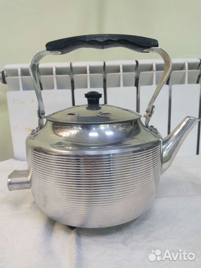 Чайник электрический новый