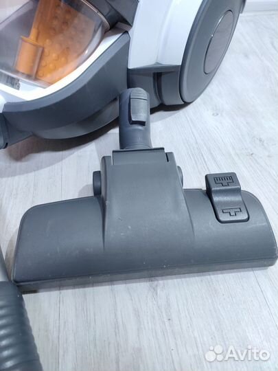 Пылесос LG Kompressor VC73188nelr