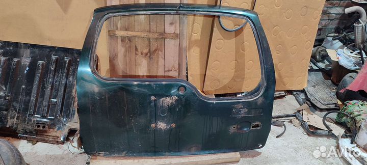 Дверь багажника Шевроле нива