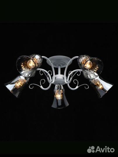 Люстра потолочная новая