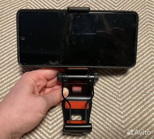 Держатель для геймпада с телефоном