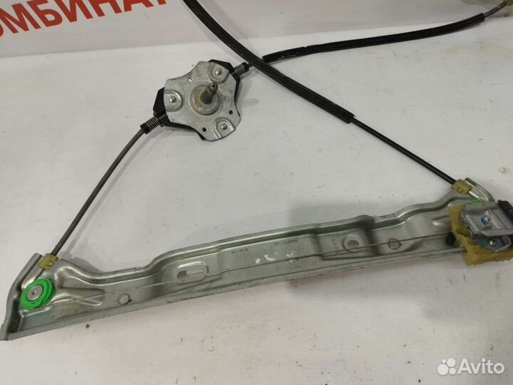 Стеклоподъемник перед RH Лада Гранта