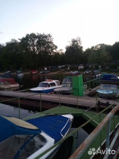 Лодочная станция в Самаре. Стоянка лодок, катеров