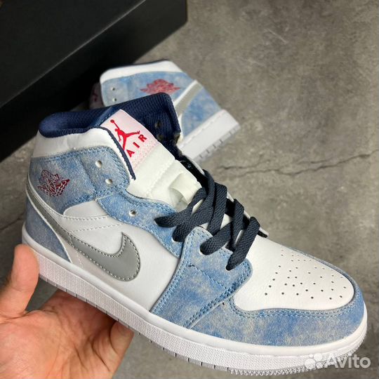 Nike Air Jordan 1 Mid French Blue Fire Red