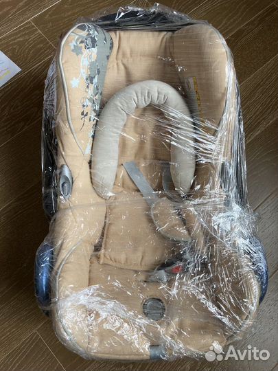 Автомобильное кресло-переноска Maxi-Cosi