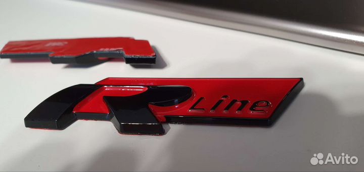 Шильдик r-line