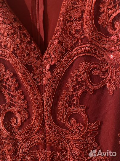 Коктельное платье с пышной юбкой