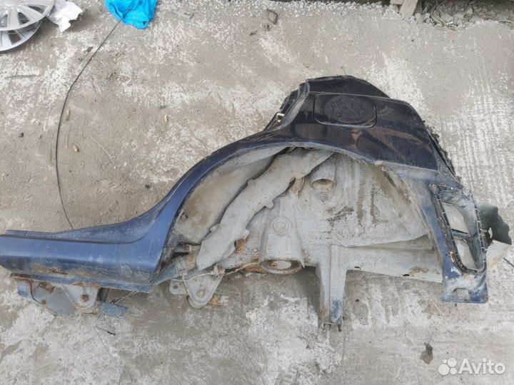 Крыло заднее левое Nissan March CG10