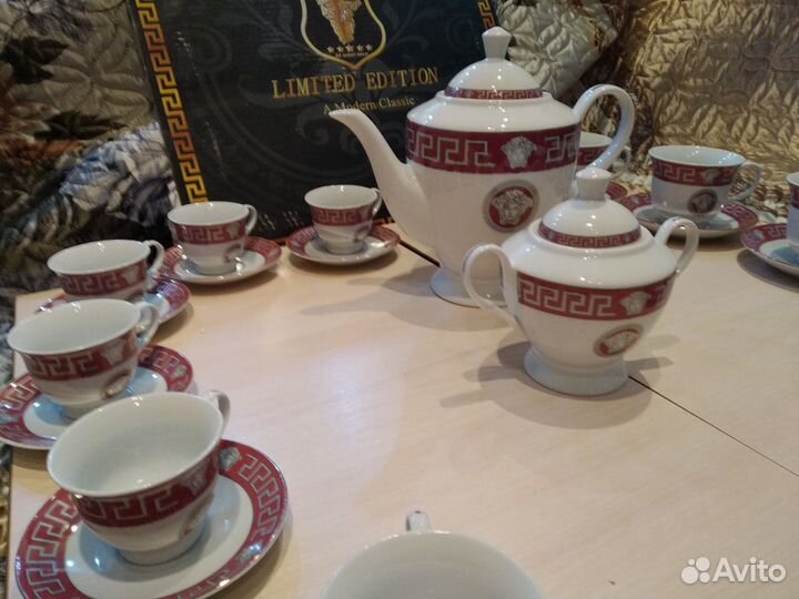Сервиз чайный, обеденный.фарфоровый