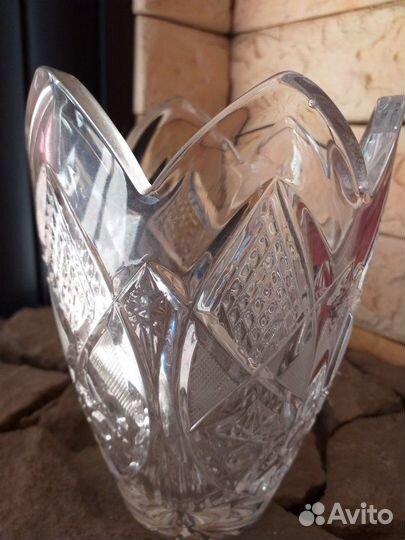 Хрустальная ваза