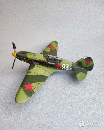 Сборная модель самолëта миг-3