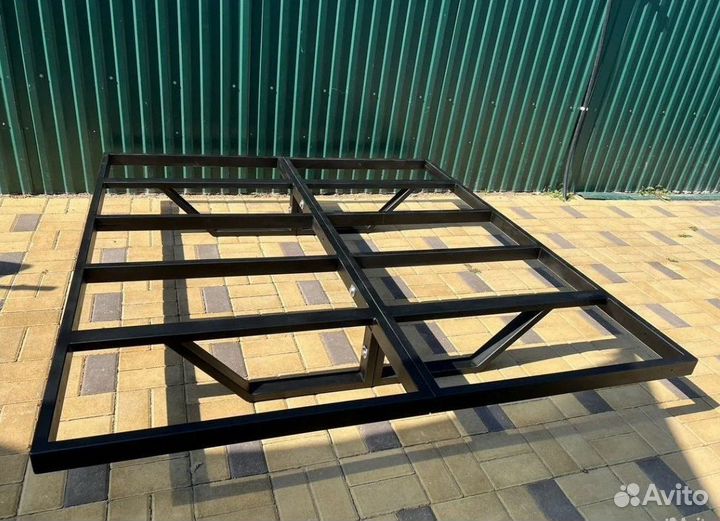 Кровать железная