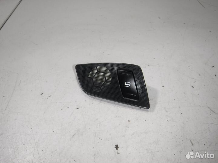 Кнопка стеклоподъемника Skoda Yeti